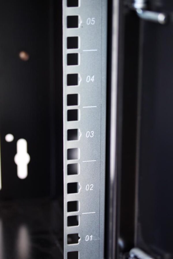 armadio_rack_19_a_muro_6u_prof._600_nero_assemblato-techly_professional-i-case_er-1006b60-47813_4 Armadio Rack 19'' a Muro 6U prof. 600 Nero Assemblato