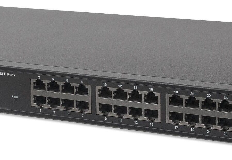 Switch 24 Porte PoE Web-Managed Gigabit Ethernet con 2 Porte SFP